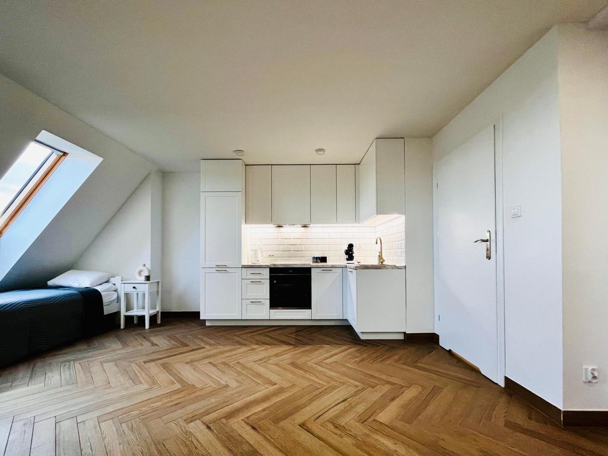 Apartamenty Kamienica Centrum - 1 Maja Lubiń Esterno foto